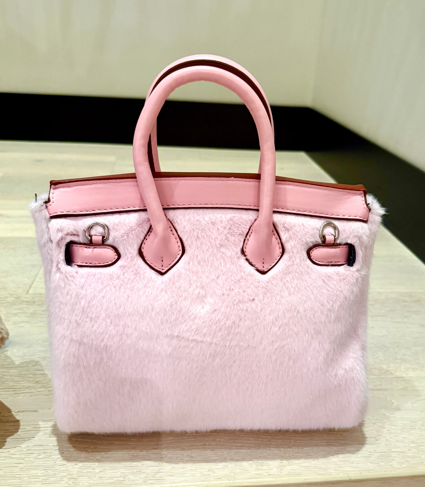 Fluffy Smiling Handbag Colour Pink