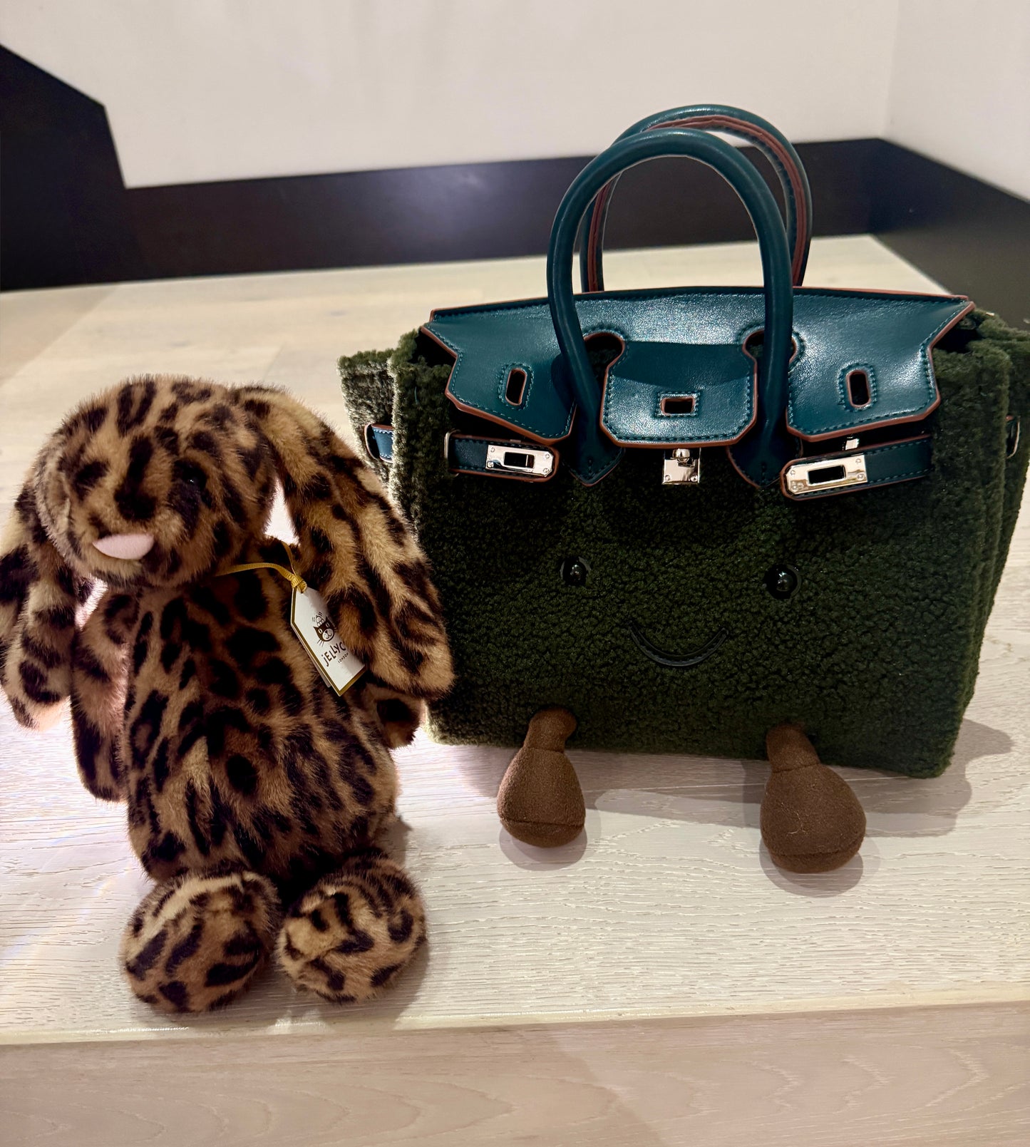 Fluffy Smiling Handbag Colour Pine (Green)